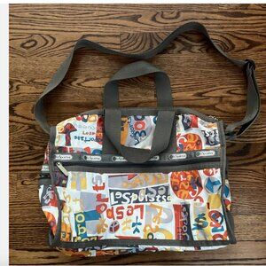 LeSportsac Large Weekender Travel Bag Multicolor Logo Shoulder Strap Zipper